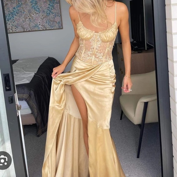 Dresses & Skirts - Two piece v Chatman set